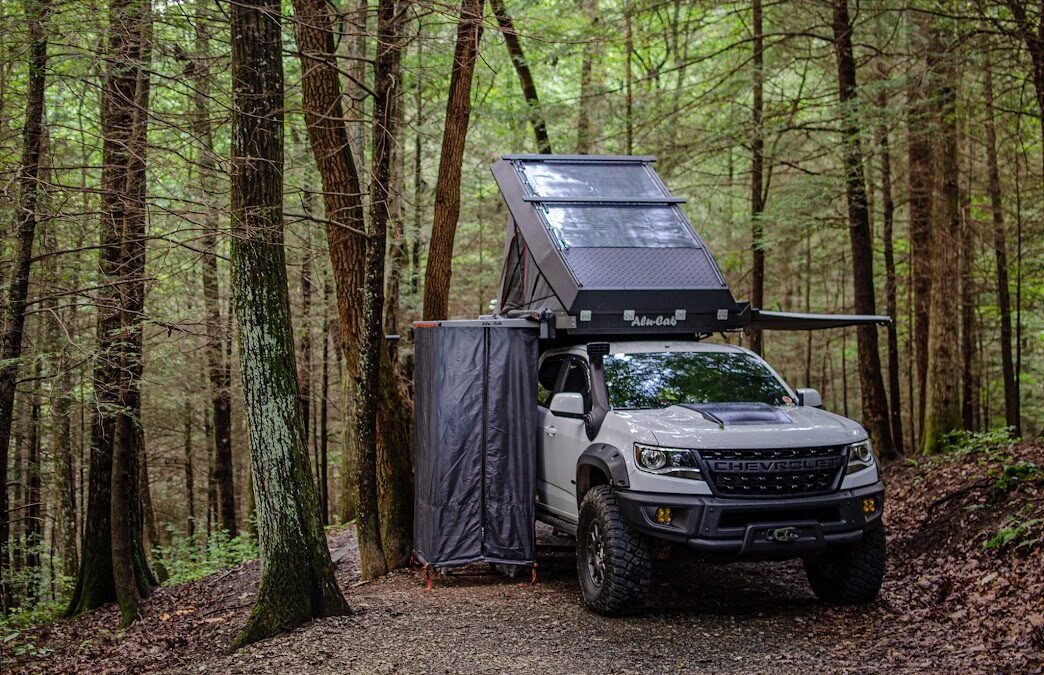 Overlanding: The Ultimate Adventure Guide with 15 Powerful Tips for Epic Exploration